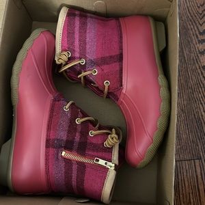 Sperry Saltwater Wool Plaid Red Sz8.5 Women